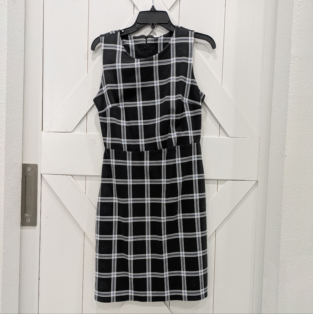 Old Navy Black and White Sheath Midi Dress
